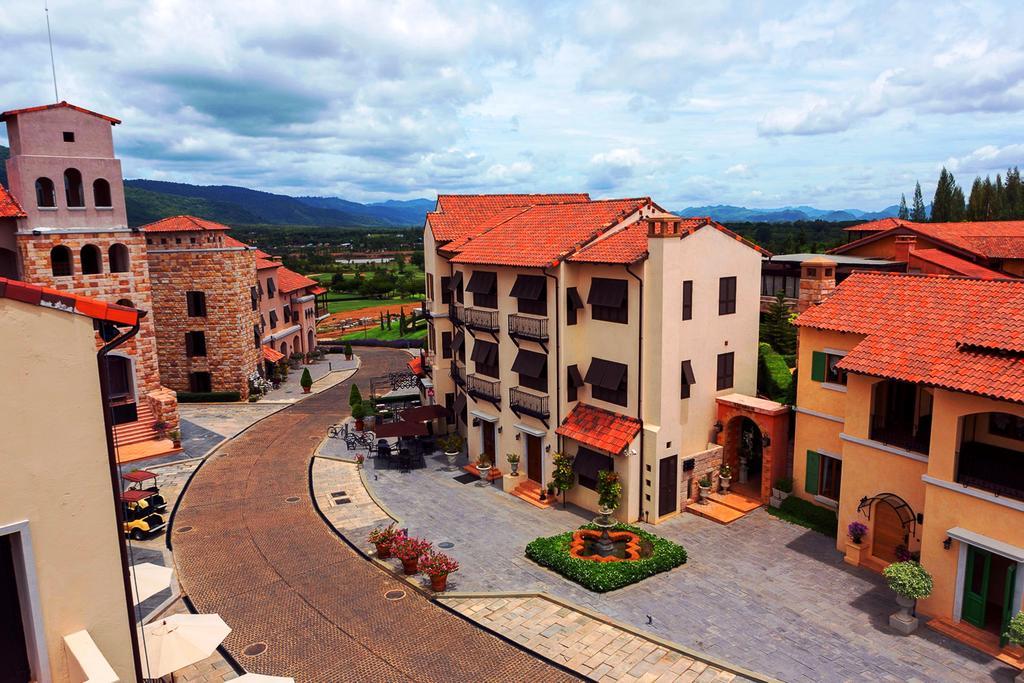 Toscana Town Square Suites Mu Si Exterior foto