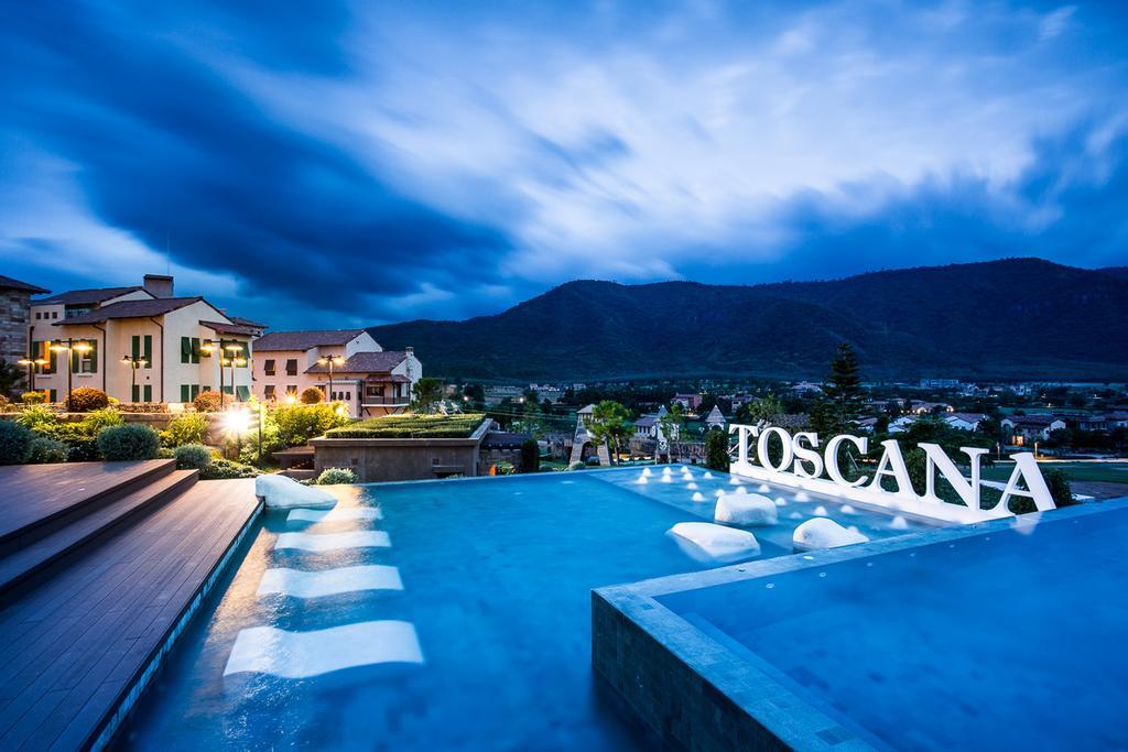 Toscana Town Square Suites Mu Si Exterior foto