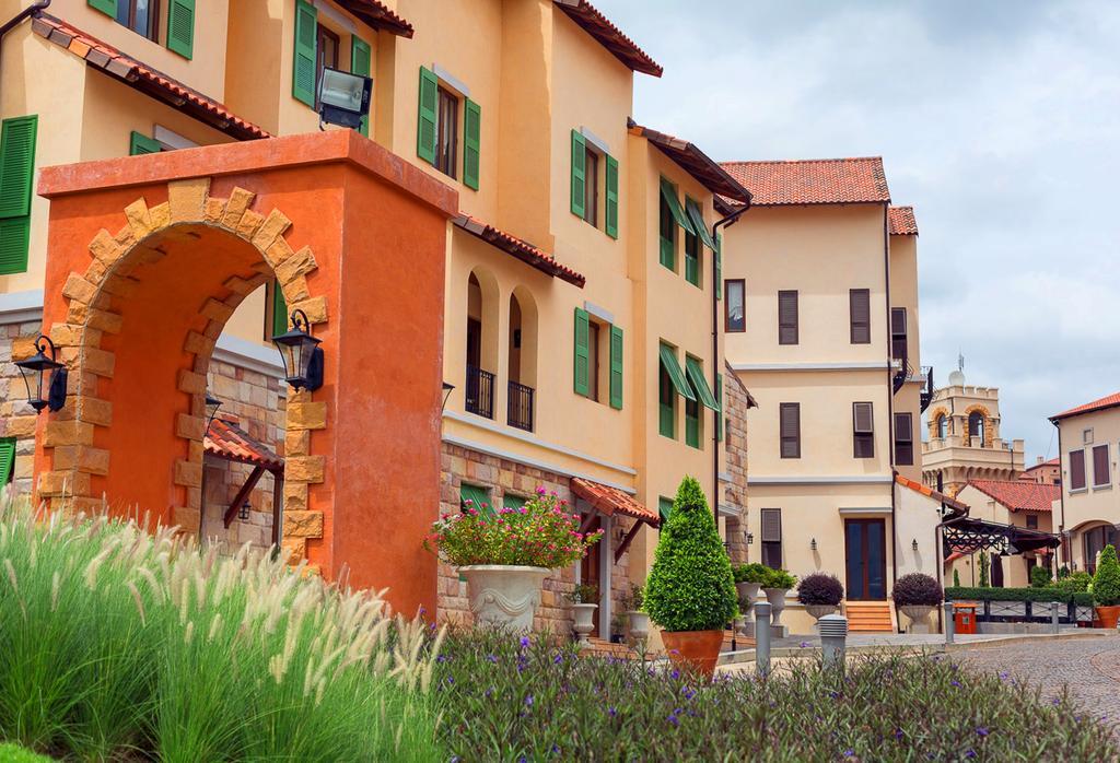 Toscana Town Square Suites Mu Si Exterior foto