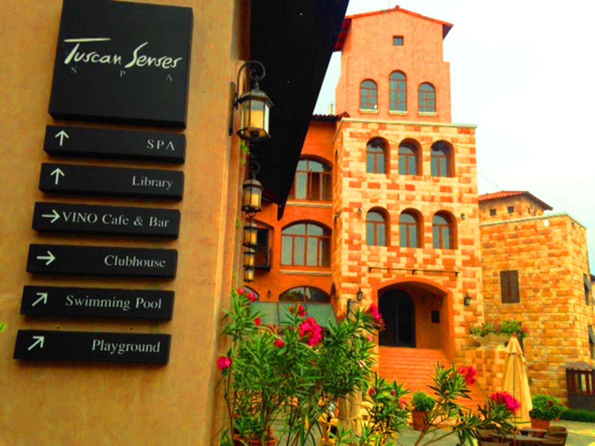 Toscana Town Square Suites Mu Si Exterior foto